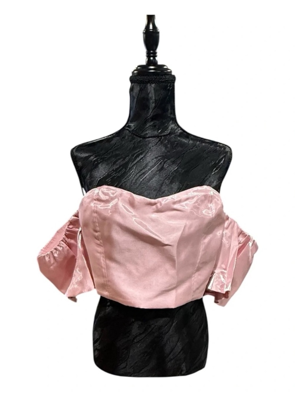 NEW WITH TAG! Forever 21 Size Large L Pink off shoulder satin crop top lot6415
